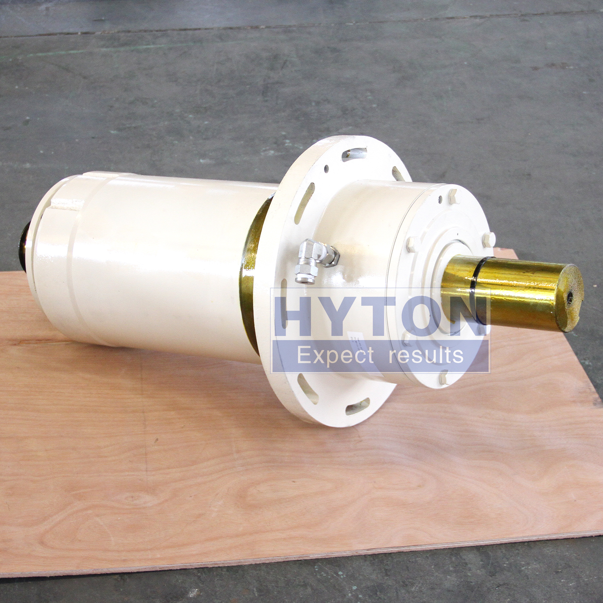 Apply to Sandvik CH660 Cone Crusher Spare Part Pinion Shaft Housing Assembly